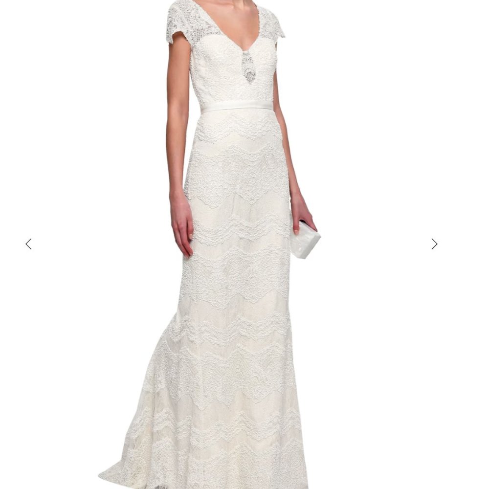 Catherine Deane Wedding Gown Size 2/4 - NWT